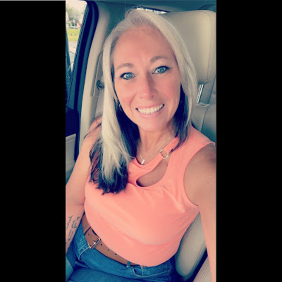 Meet your Posher, Kimberly - Picture 1 of 1